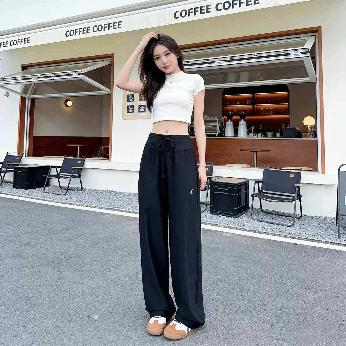 Design Wide-Leg Drawstring Pants Black - 2