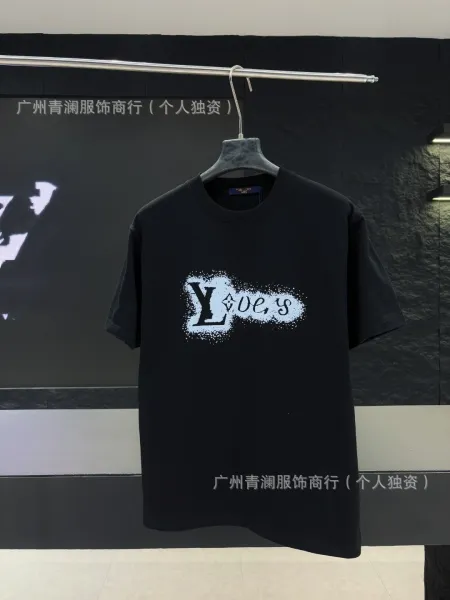 Louis Vuitton LV Loves Graphic Print Black T-Shirt - 1