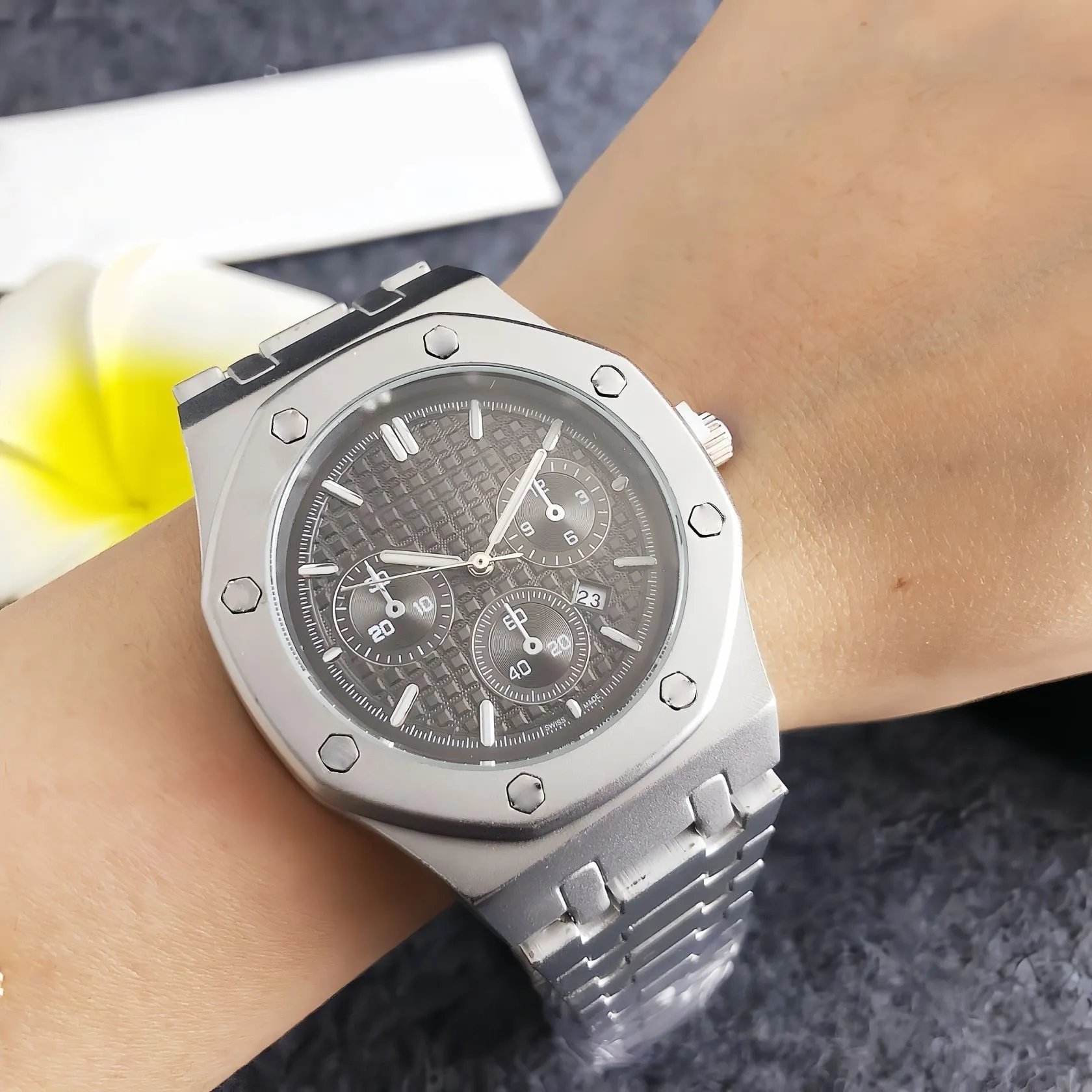 Audemars Piguet Royal Oak Chronograph Gray Dial Steel Watch Watches - 9