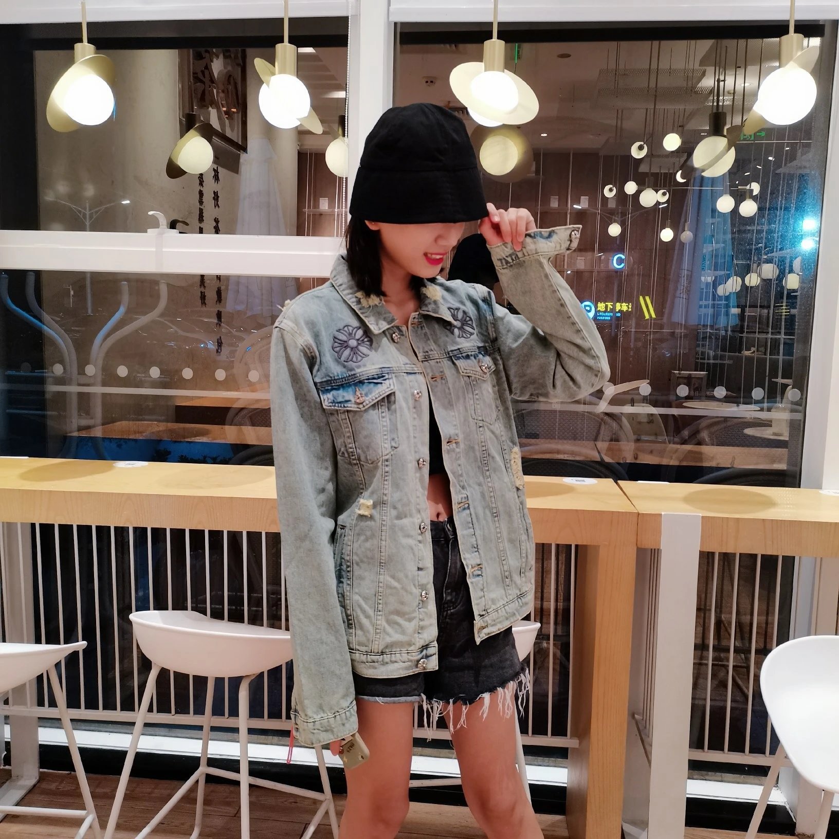Design Embossed Cross Sweater Green - 9