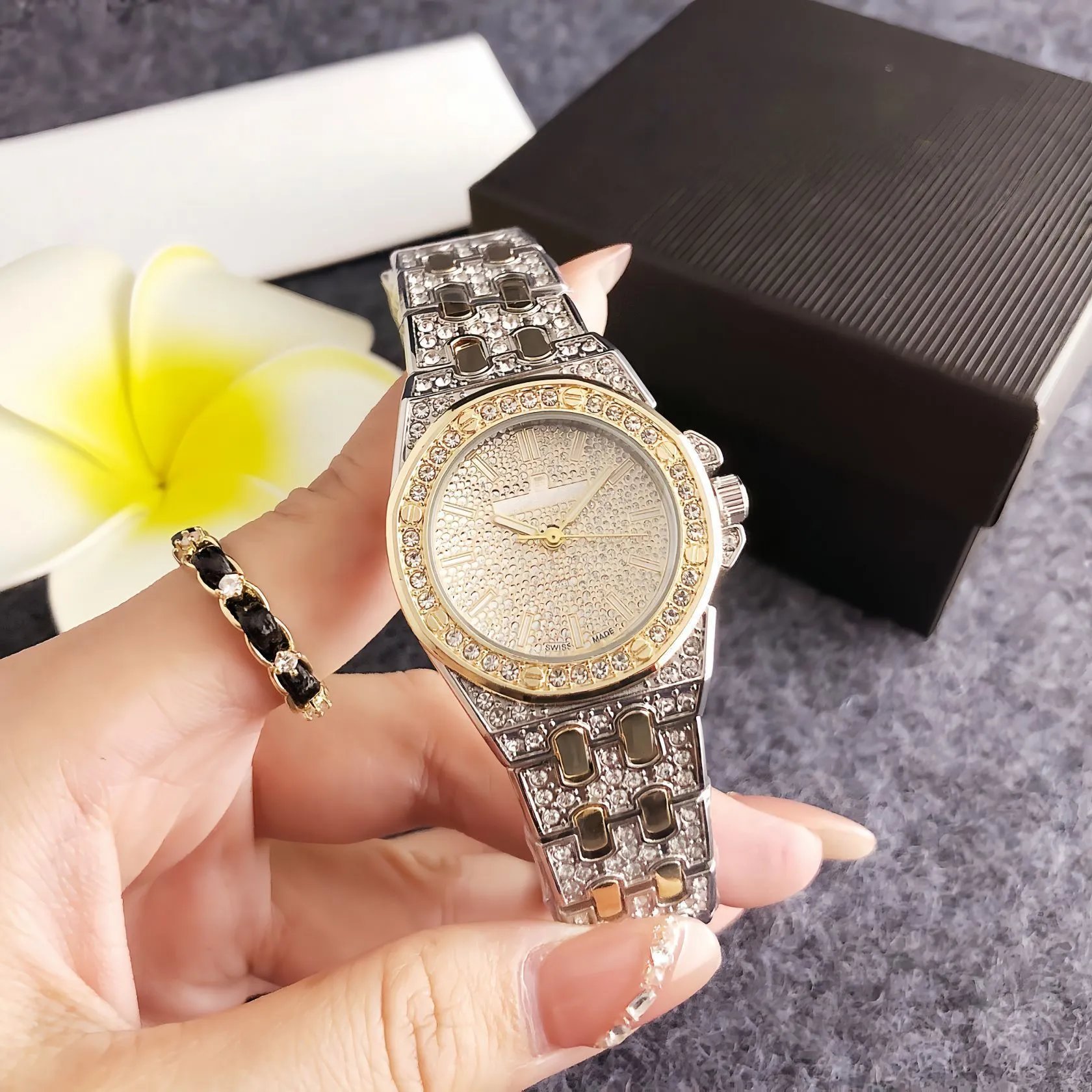 Design Luxury Crystal-Embellished Rose Gold Watch Watches - 3