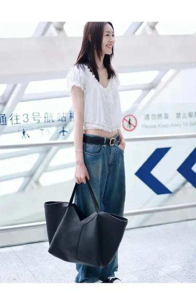Balenciaga Everyday Tote Black Leather Tote Bag - 13