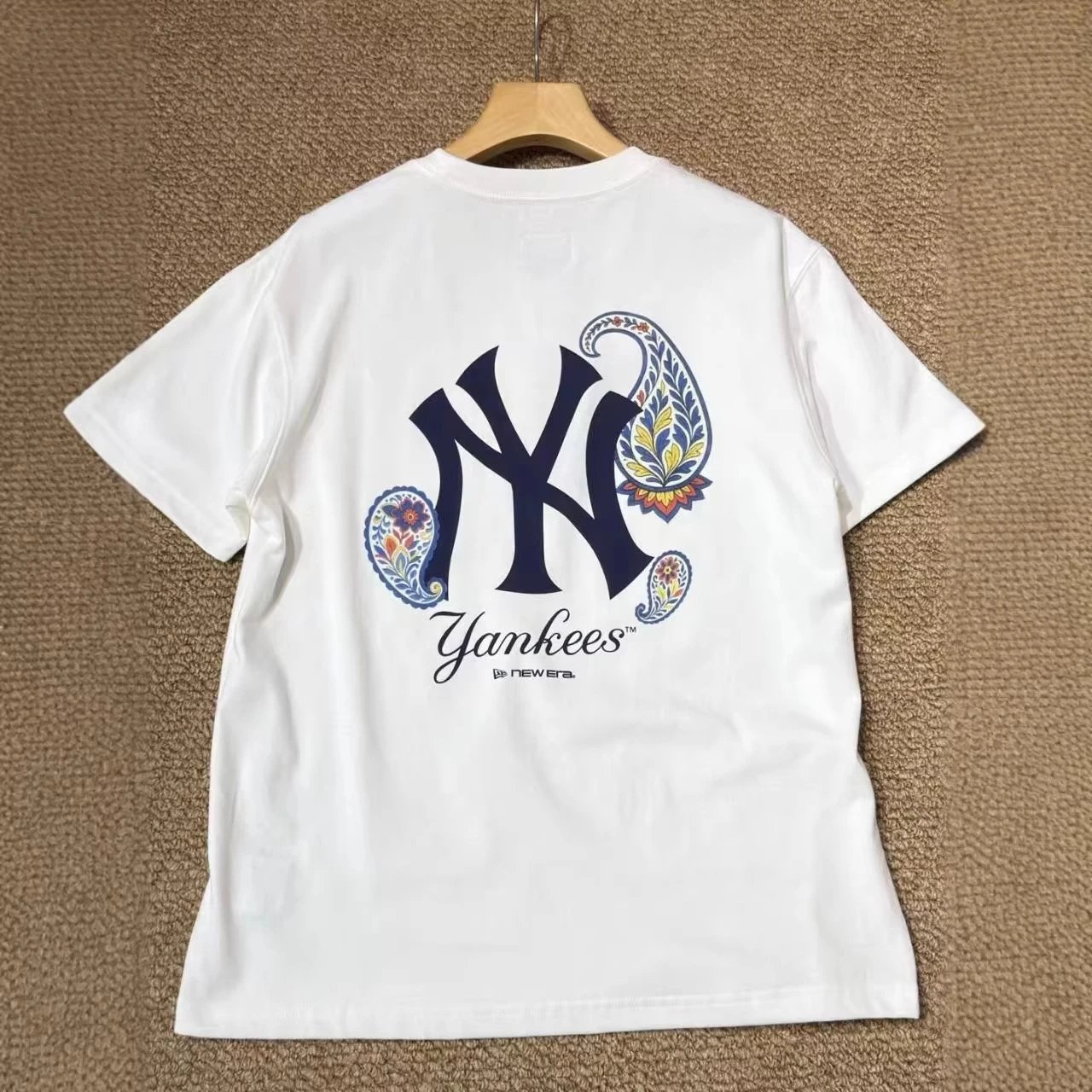 New Era x New York Yankees Paisley Logo Navy T-Shirt - 4