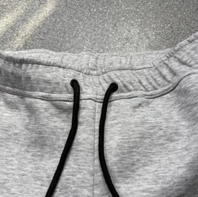 Nike Tech Fleece Shorts Gray - 24