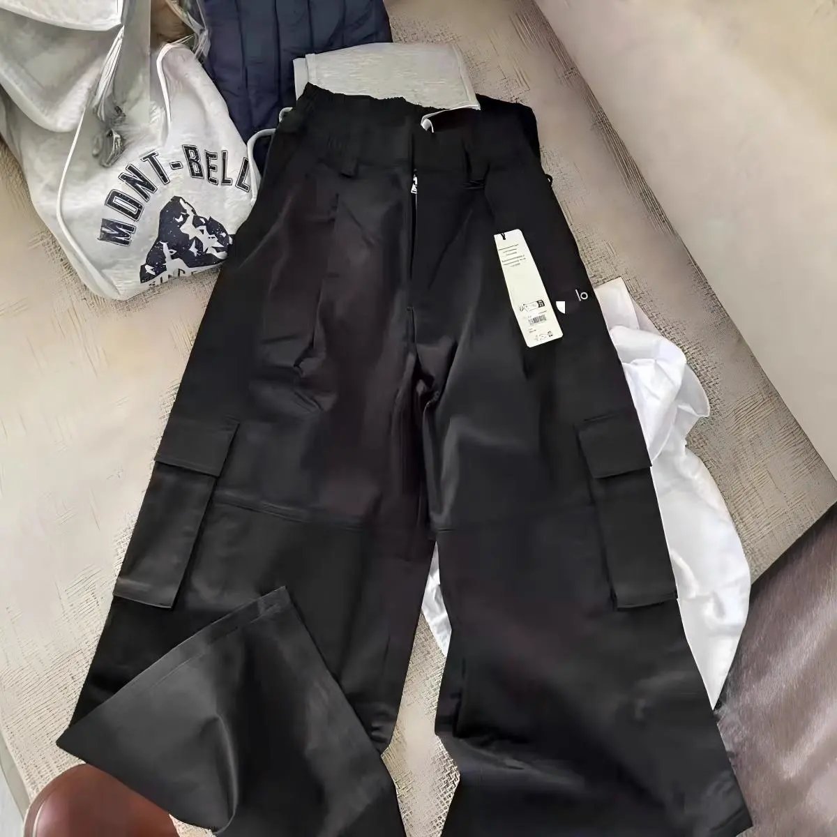 Alo Cargo Pants Light Gray - 4