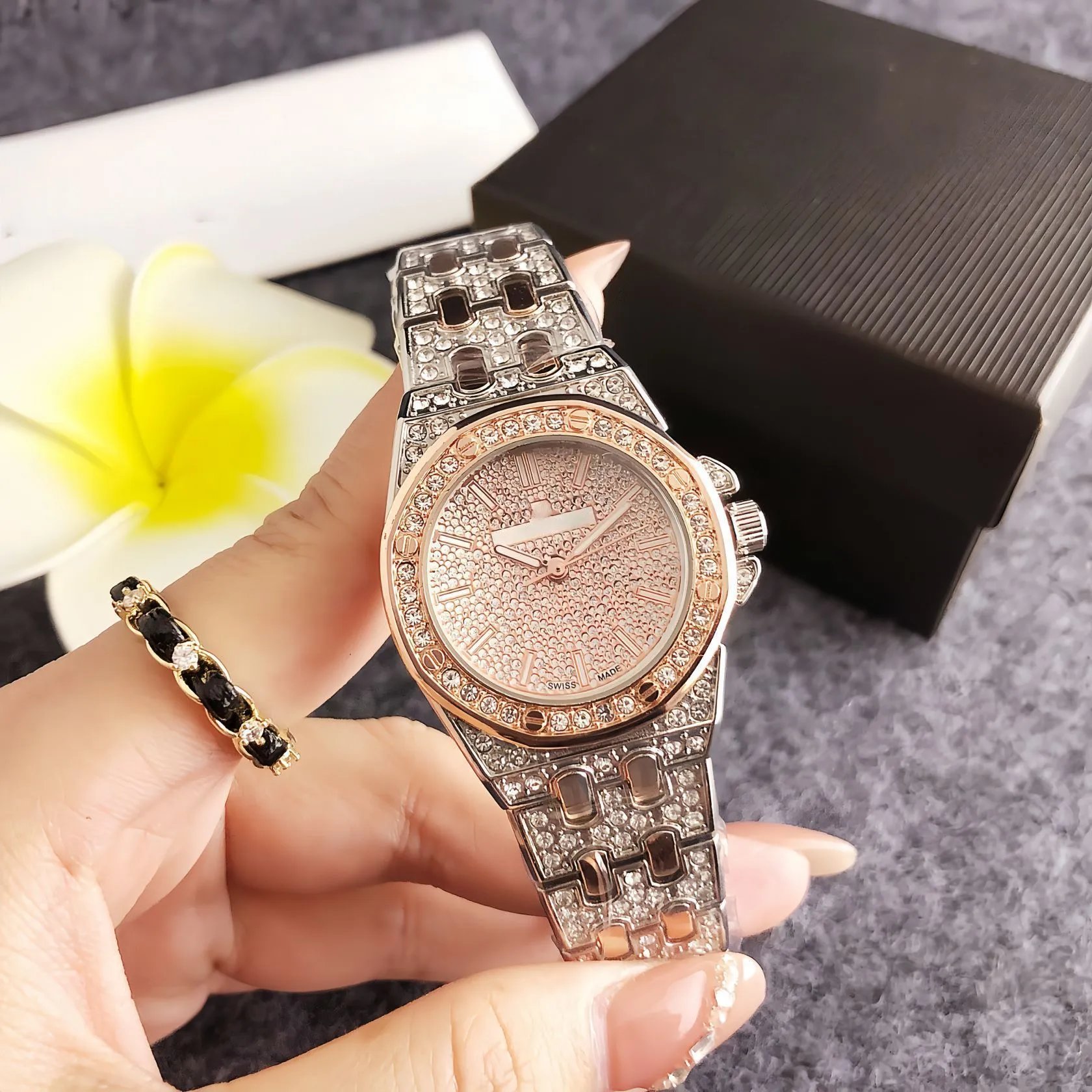 Design Luxury Crystal-Embellished Rose Gold Watch Watches - 5