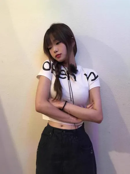 Design Open YY Logo Graphic T-Shirt White Tops.t Shirts - 3