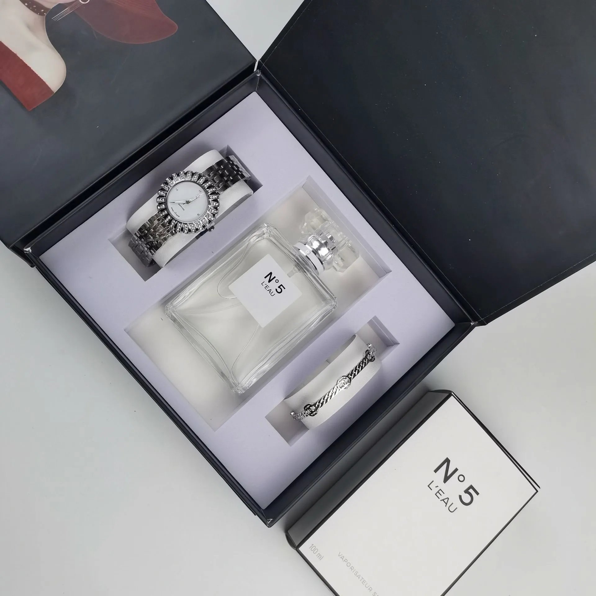 Chanel N°5 L'Eau Perfume Set with Silver-Tone Watch and Bracelet - 8