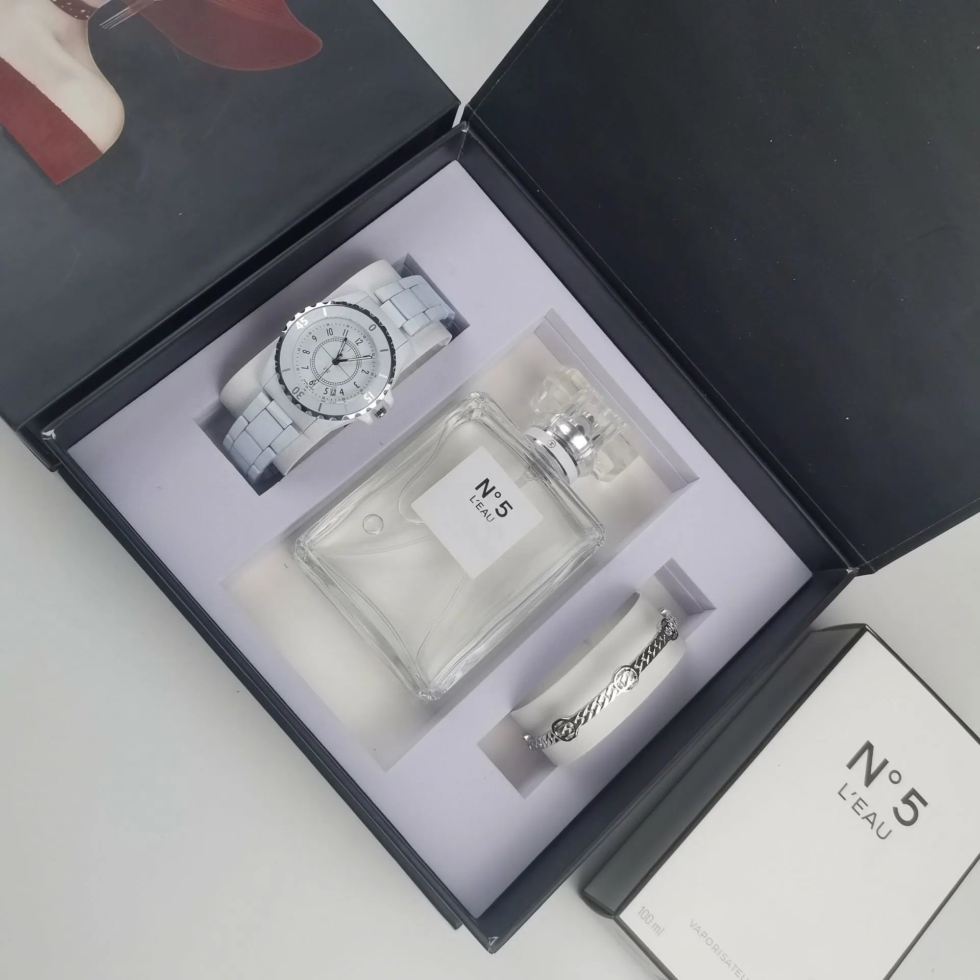 Chanel N°5 L'Eau Perfume Set with Silver-Tone Watch and Bracelet - 11