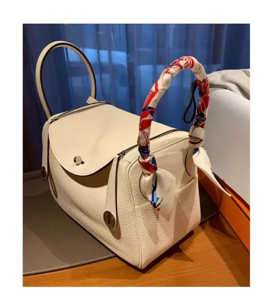 Hermès Lindy Bag 30 in Gris Tourterelle Shoulder Bag - 26