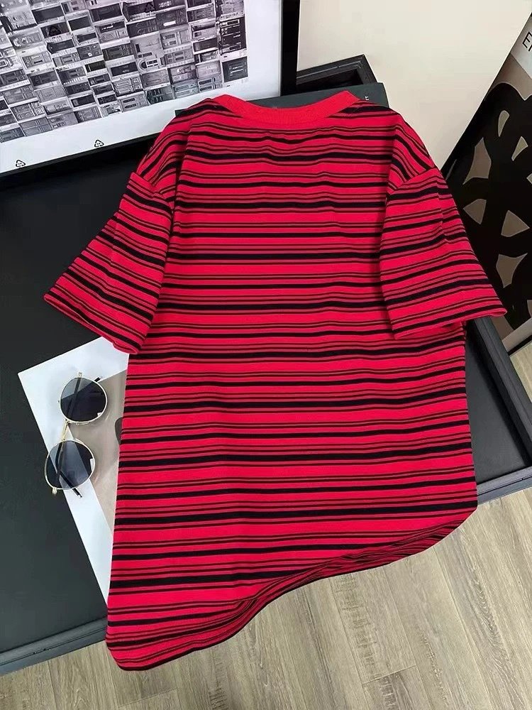Design Striped Ribbed T-Shirt Brown with Pearl Necklace - 7