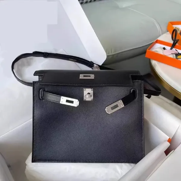 Hermès Kelly Pochette Black Togo Leather Shoulder Bag - 1