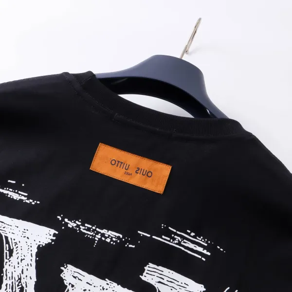 Louis Vuitton Distressed Logo T-Shirt Black - 9