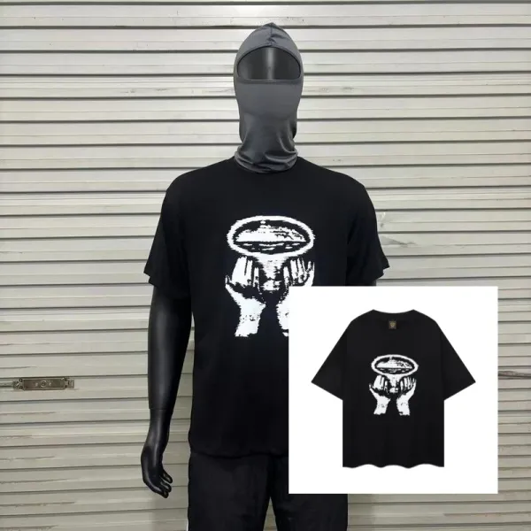 Design UFO Hands Graphic Black T-Shirt Tops.t Shirts - 1