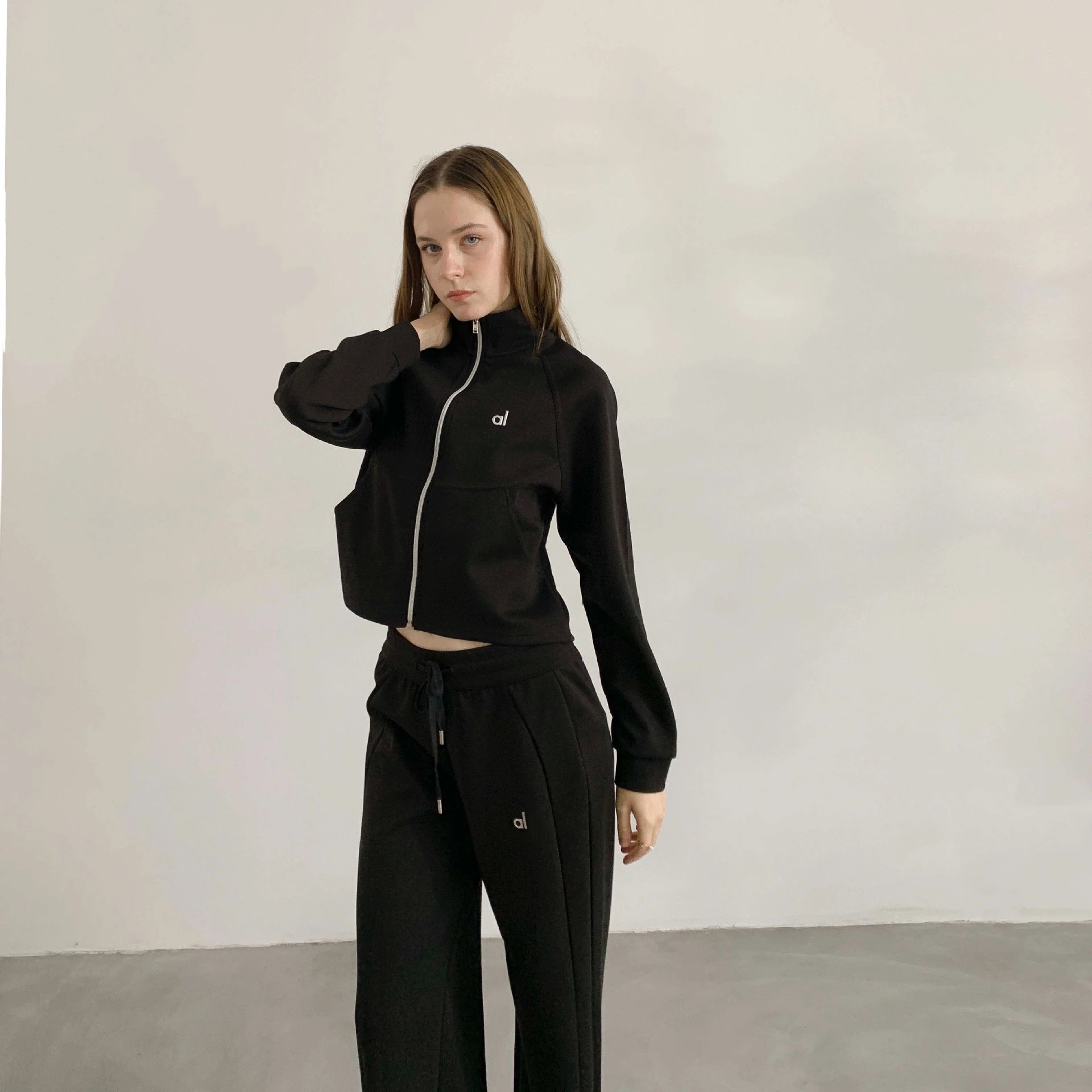 Alo Cropped Zip-Up Jacket and Sweatpants Set Black Tracksuit
