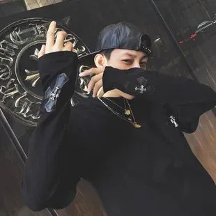 Chrome Hearts Cross Motif Layered Sleeve T-Shirt Black / Yellow - 9