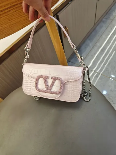 Valentino Garavani VLogo Small Chain Bag Black - 9