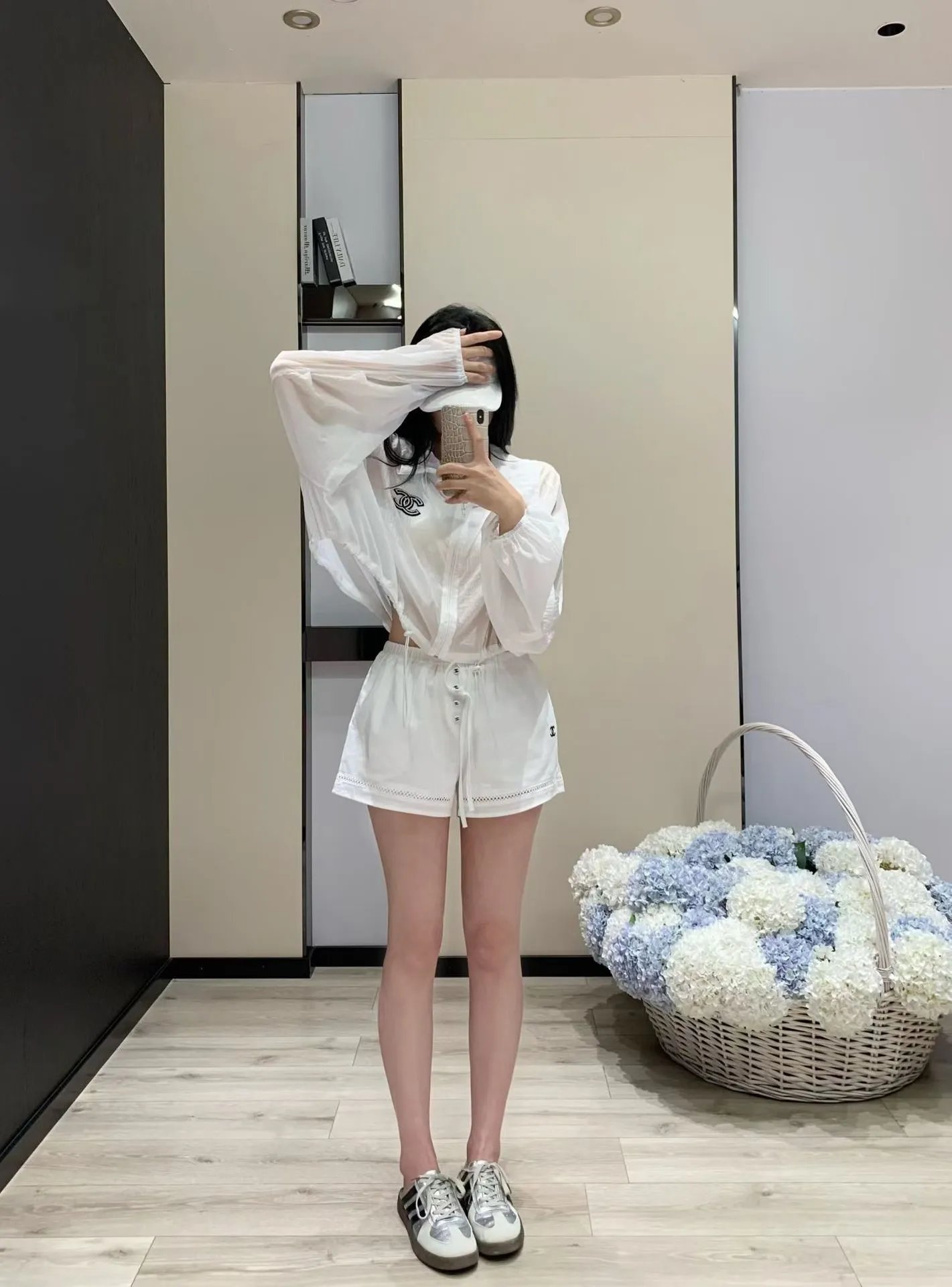 Chanel Graphic Print Long-Sleeve T-Shirt and Lace-Trimmed Shorts Set White - 10