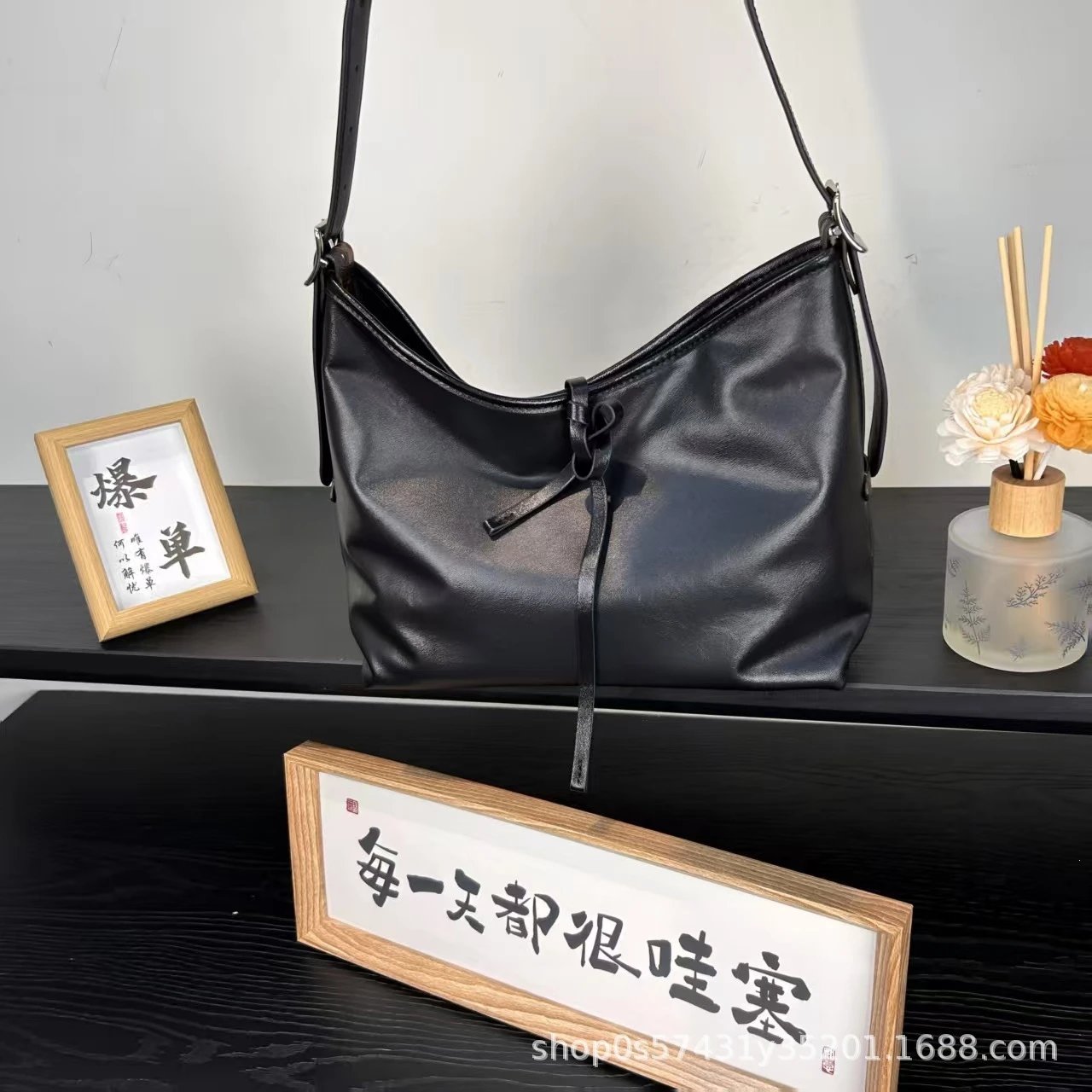 Louis Vuitton Monogram Star Hobo Bag Black Shoulder Bags - 4