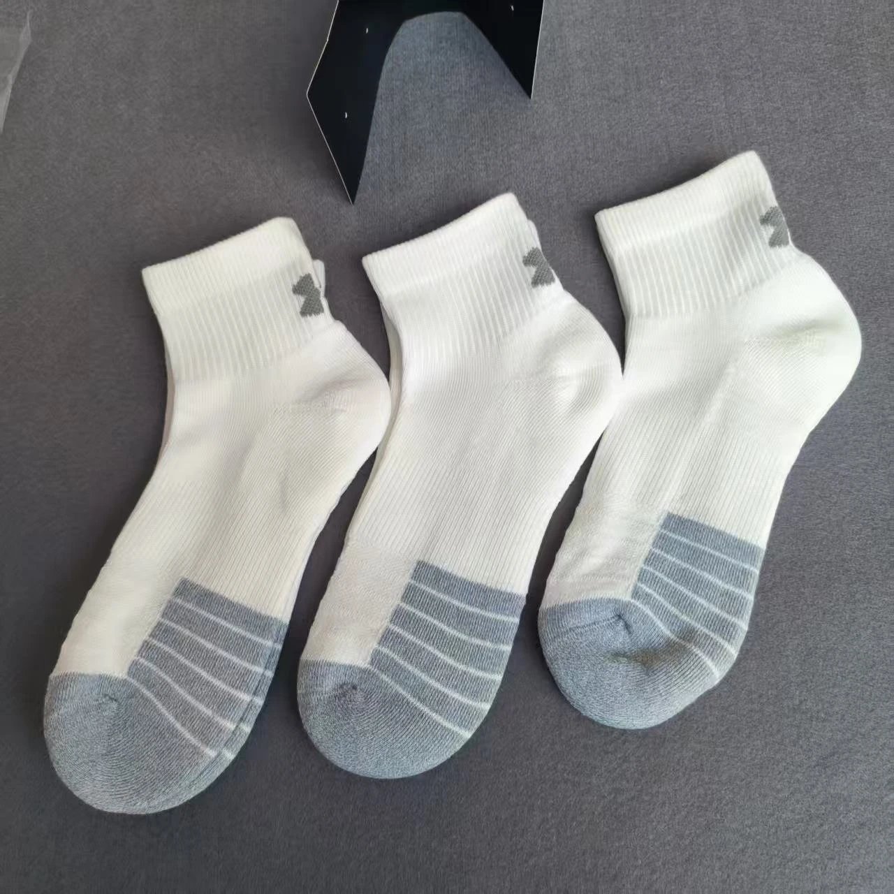 Under Armour Performance Low-Cut Socks Charcoal Gray - 7