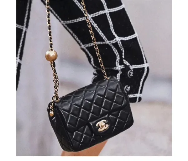 Chanel Mini Flap Bag White Quilted Lambskin Chain Shoulder Bag - 6