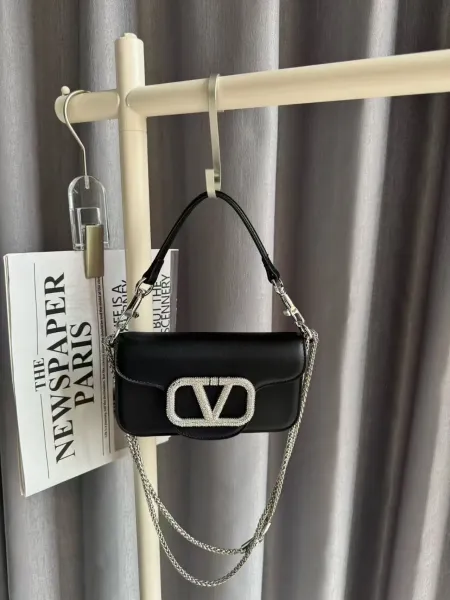 Valentino Garavani VLogo Small Chain Bag Black - 3