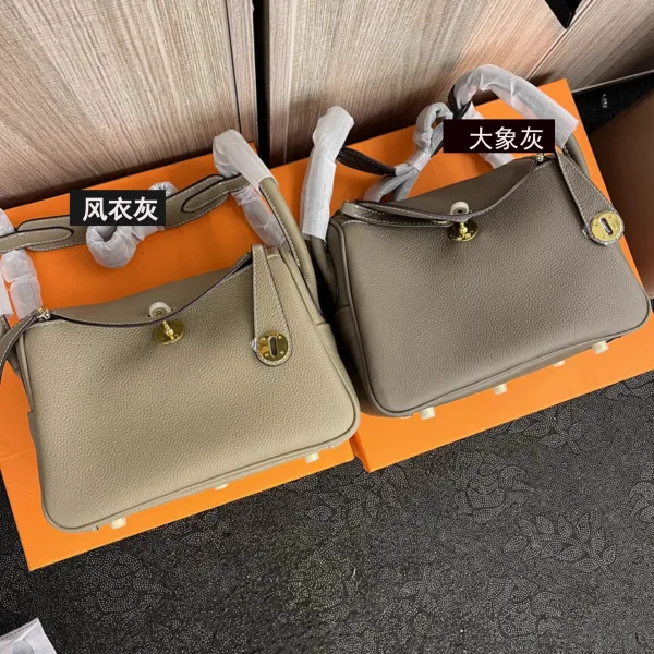 Hermès Lindy Bag 30 in Gris Tourterelle Shoulder Bag - 17