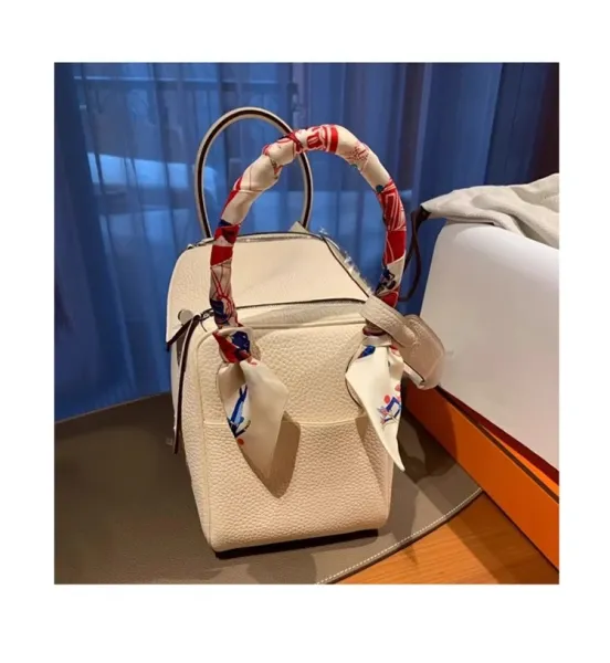 Hermès Lindy Bag 30 in Gris Tourterelle Shoulder Bag - 25