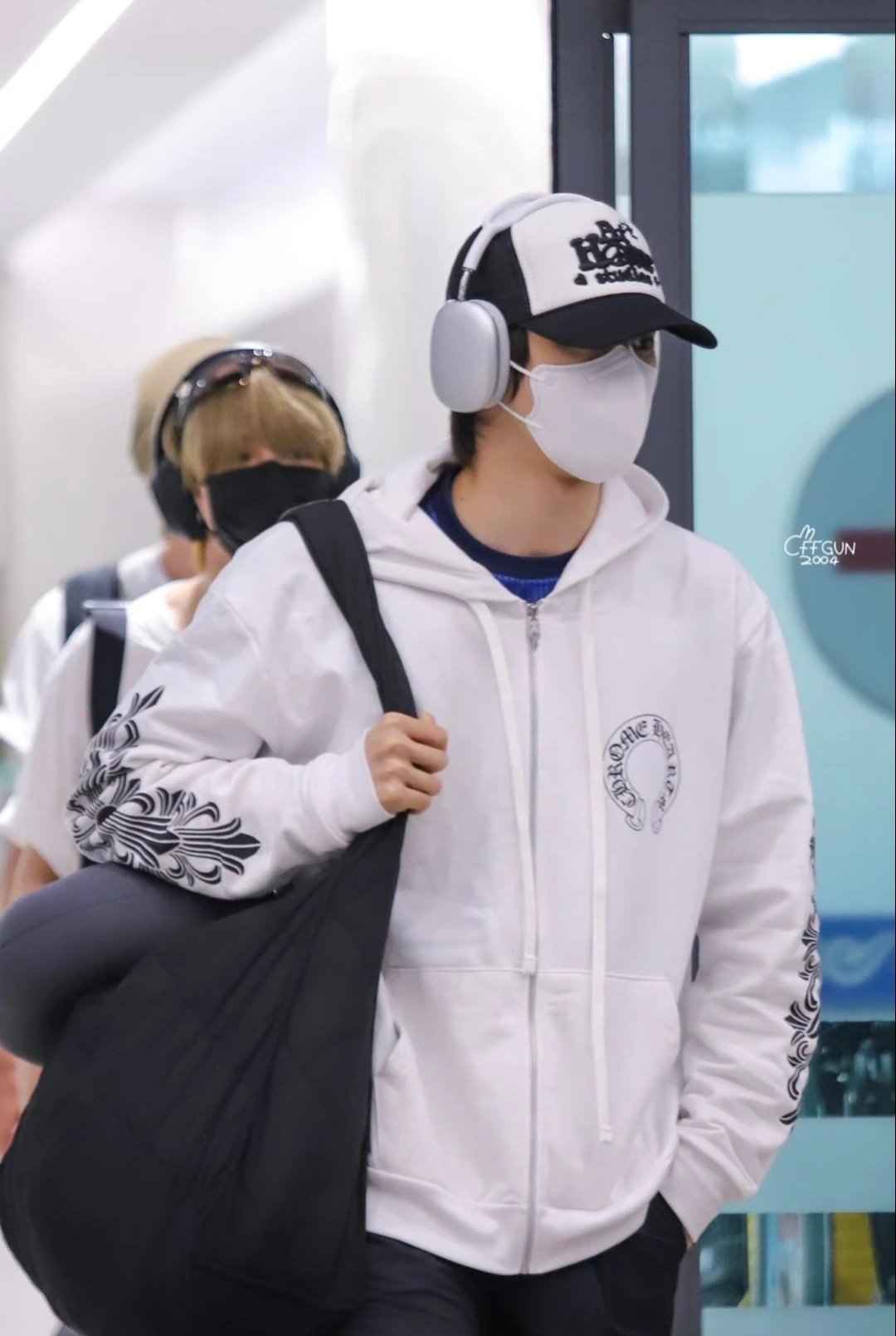 Chrome Hearts Horseshoe Print Zip-Up Hoodie White - 25