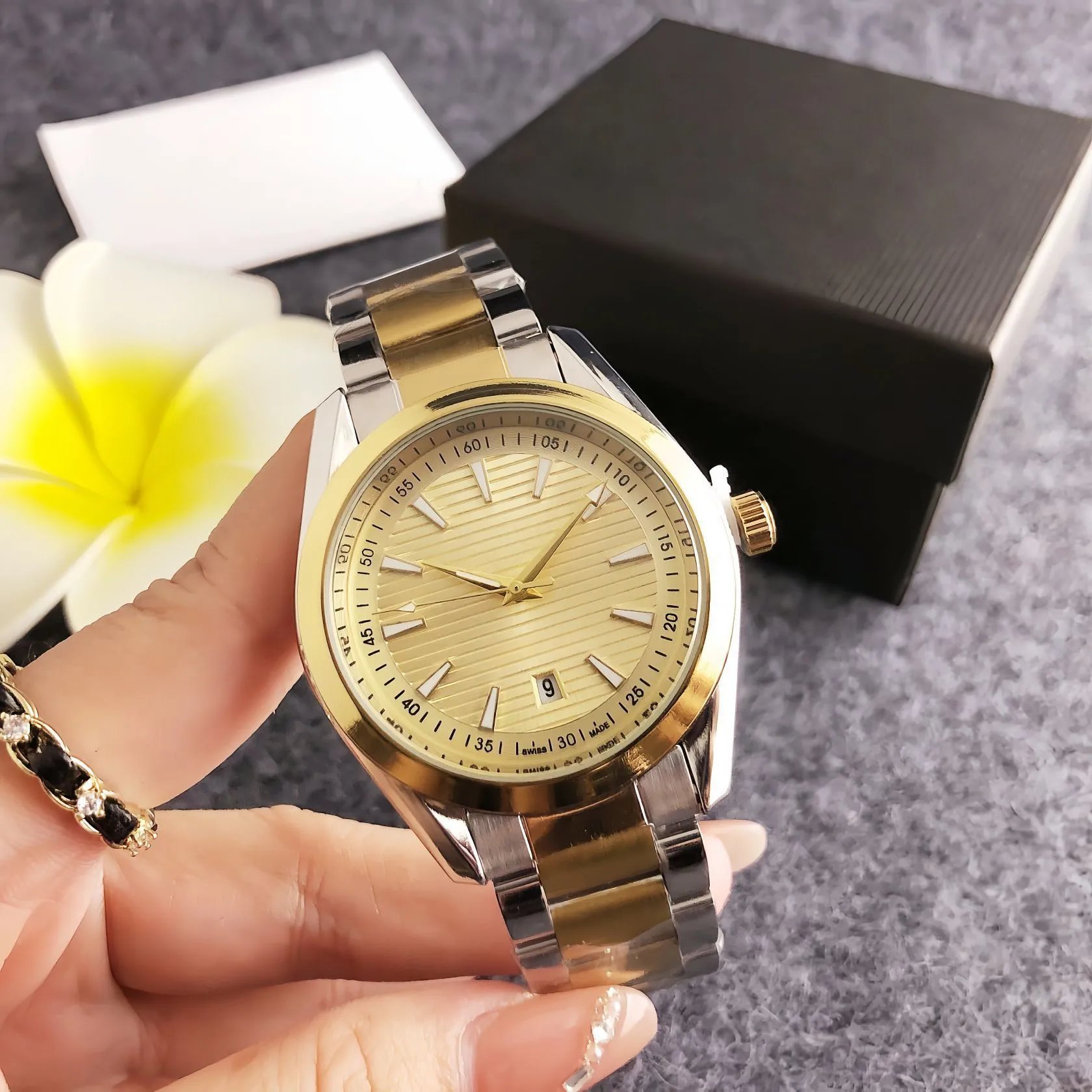 Design Stainless Steel Chronograph Watch Black Dial Silver Bracelet Watches - 8