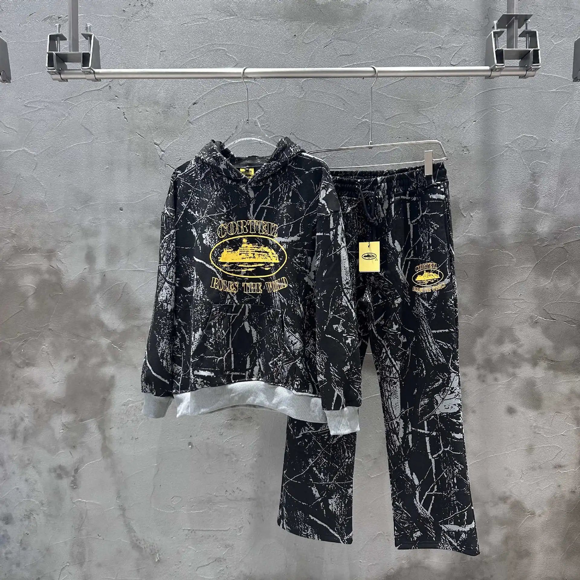 Corteiz Rules The World Hoodie & Jogger Set - 004010