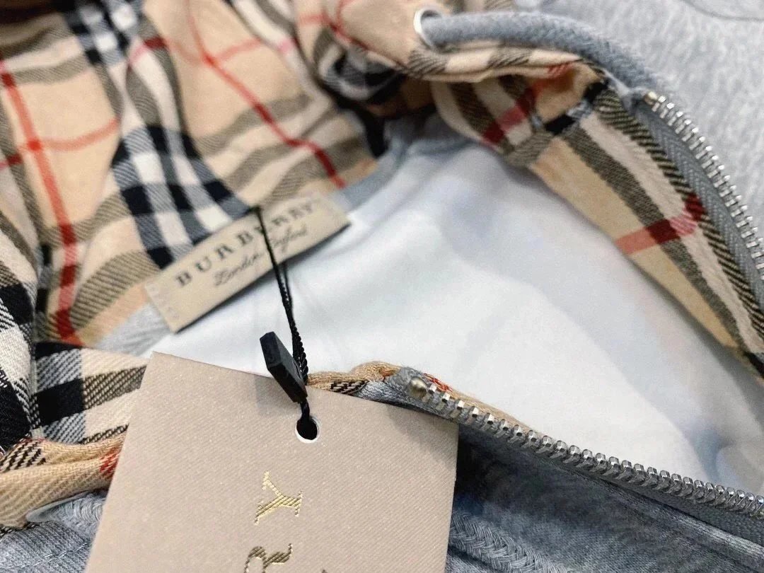 Burberry Hoodies & Sweatshirts Plaid-lined zip-front hooded sweatshirt image 9