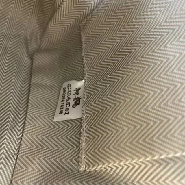 Coach Shoulder Bags Teri Signature Canvas Chain Bag product detail image 9