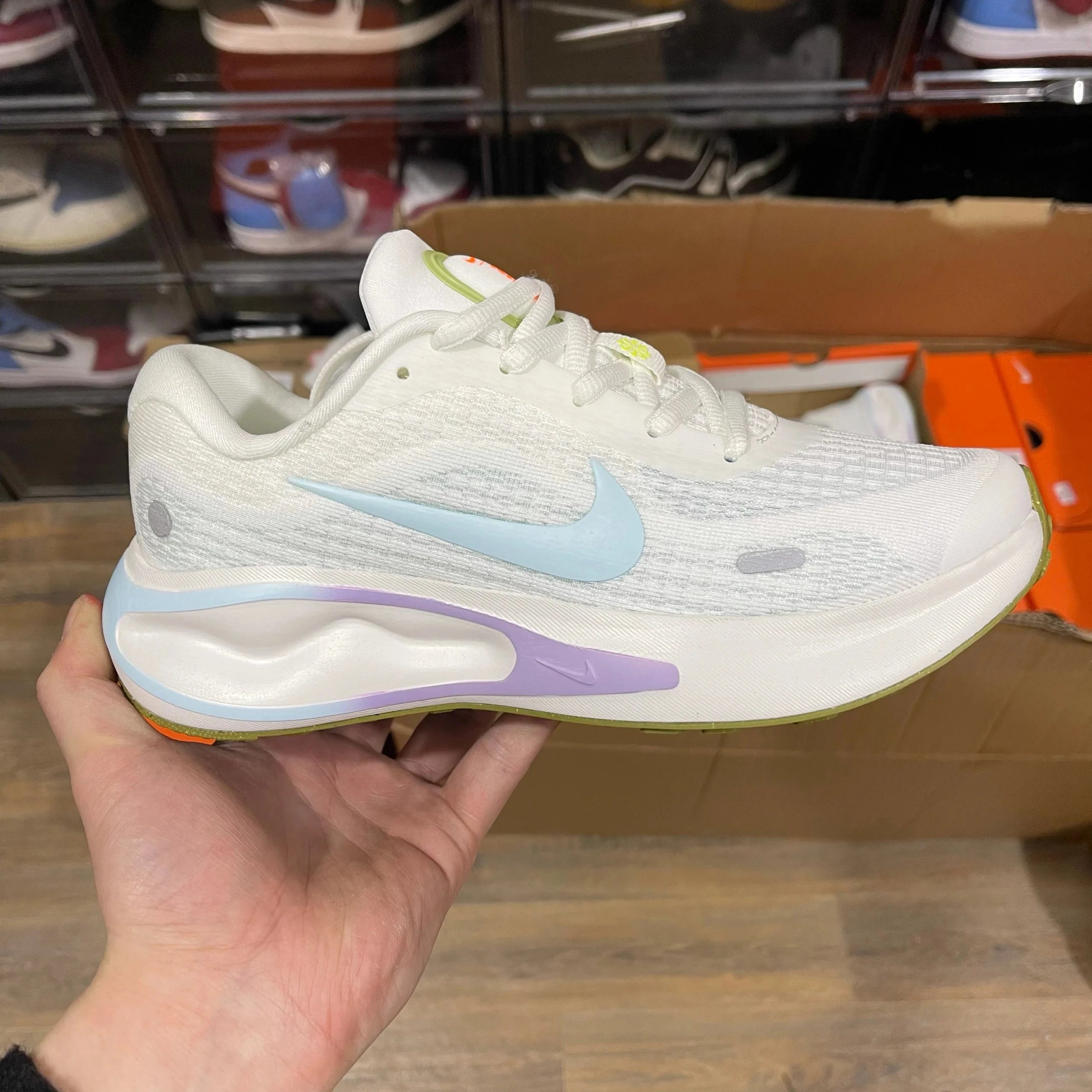 White Purple HV1798-141