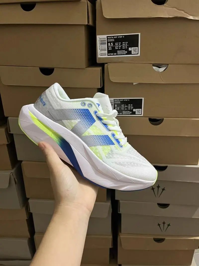 New Balance Sneakers Low-top lace-up mesh with geometric side logo and chunky midsole — green white blue