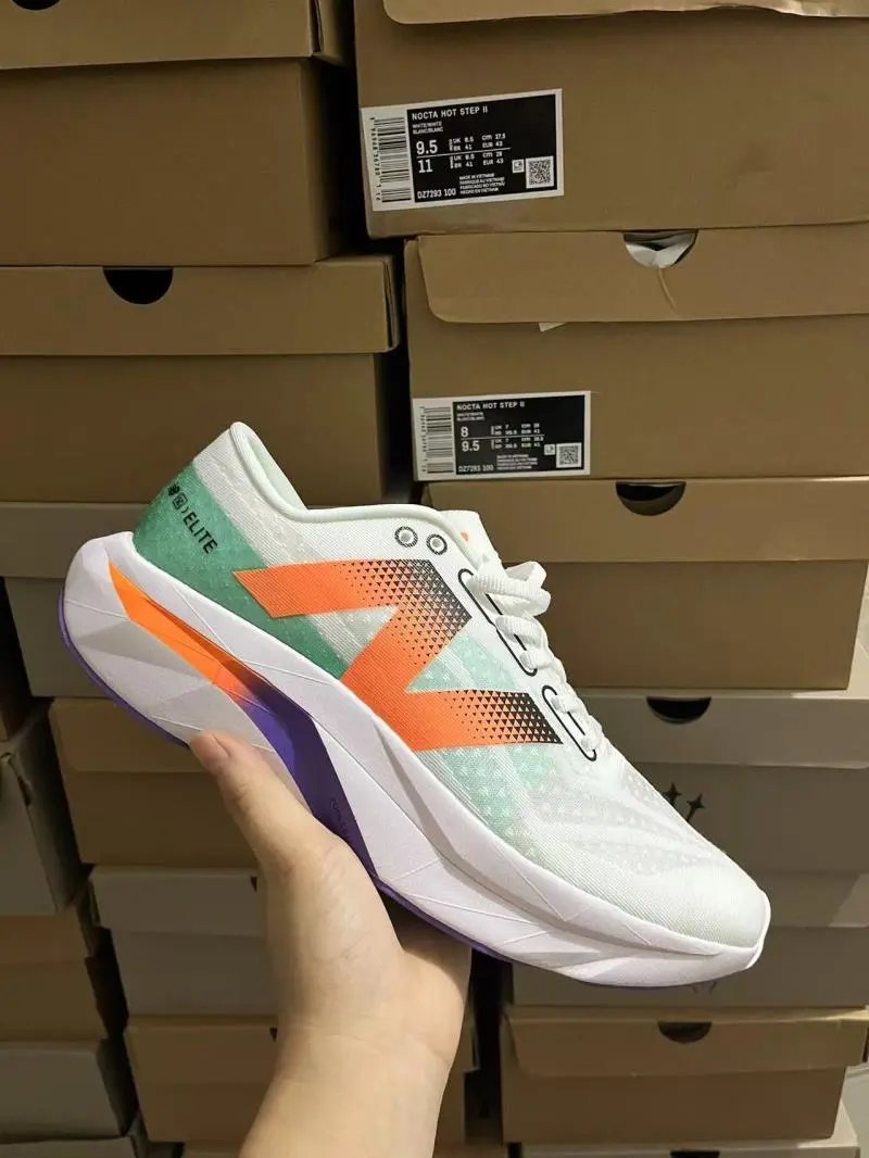 New Balance Sneakers Low-top lace-up mesh with geometric side logo and chunky midsole image 3
