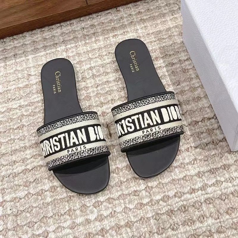 Classic black SKU image
