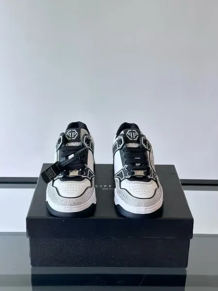 Philipp Plein PP Diamond-Embellished White and Navy Sneakers - 21