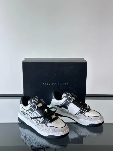 Philipp Plein PP Diamond-Embellished White and Navy Sneakers - 22