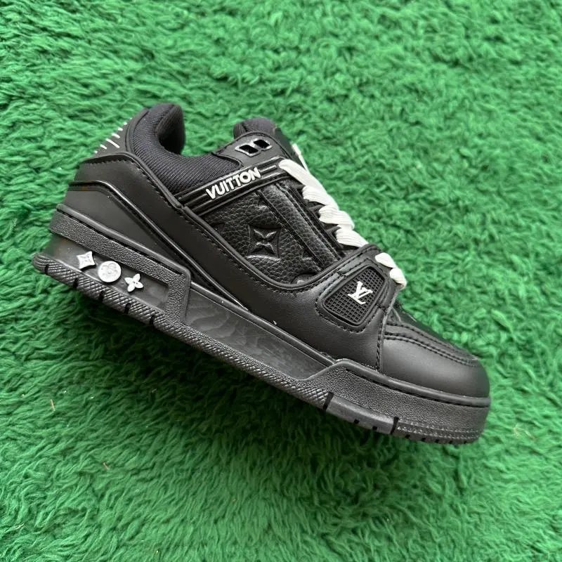 LV Trainers White Signature (Budget) — Black BLACK colorway — USFans Spreadsheet photo