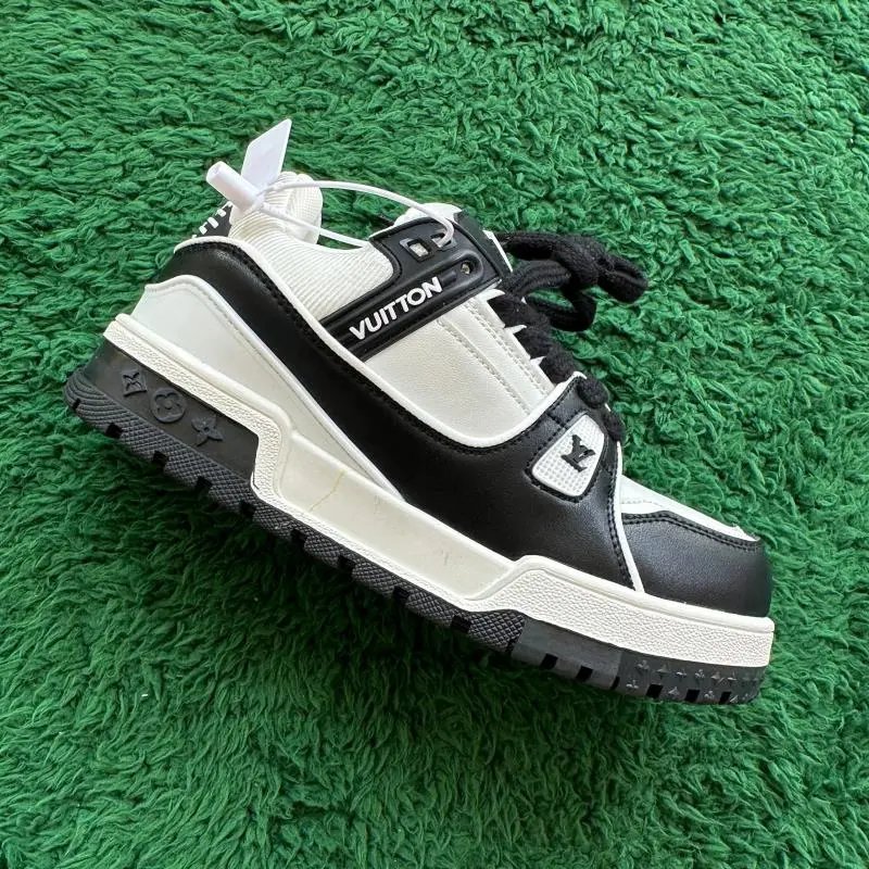 LV Trainers White Signature (Budget) — Fat Ding SNEAKER BLACK colorway — USFans Spreadsheet photo
