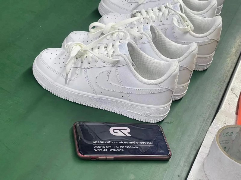 Nike VT Batch Air Force 35.5-48.5