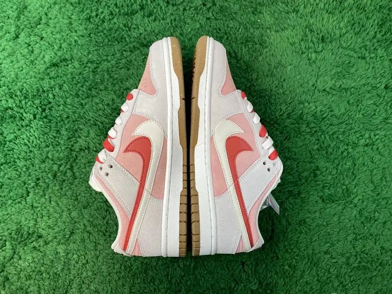 Nike Dunk Low SE 85