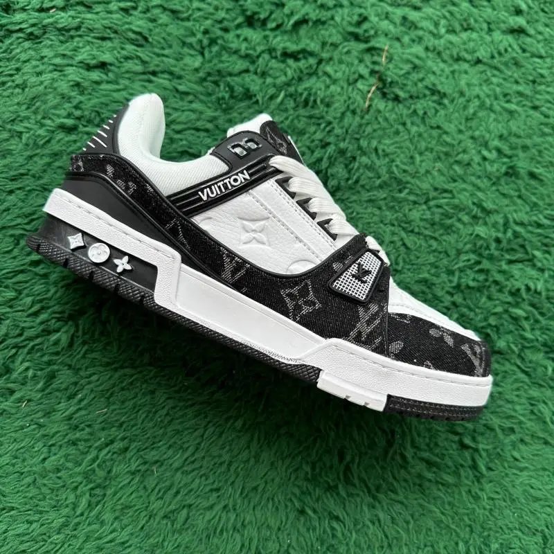 LV Trainers White Signature (Budget) — WHITE BLACK colorway — USFans Spreadsheet photo