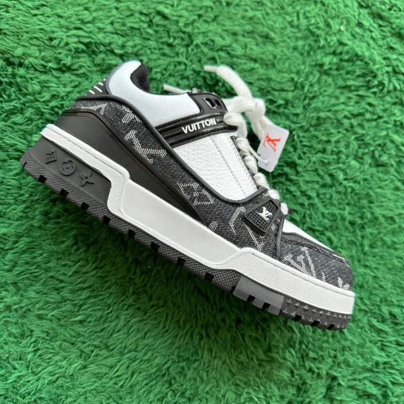 LV Trainers White Signature (Budget) — Fat Ding Denim SNEAKER BLACK colorway — USFans Spreadsheet photo