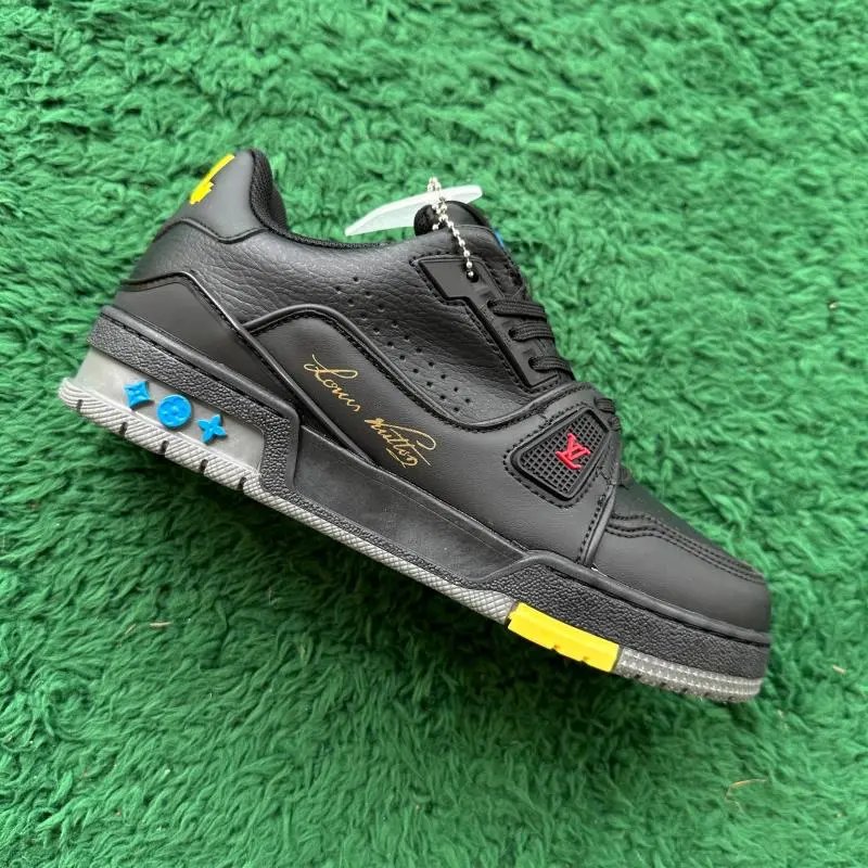 LV Trainers White Signature (Budget) — ALL BLACK 51BCOLORE colorway — USFans Spreadsheet photo
