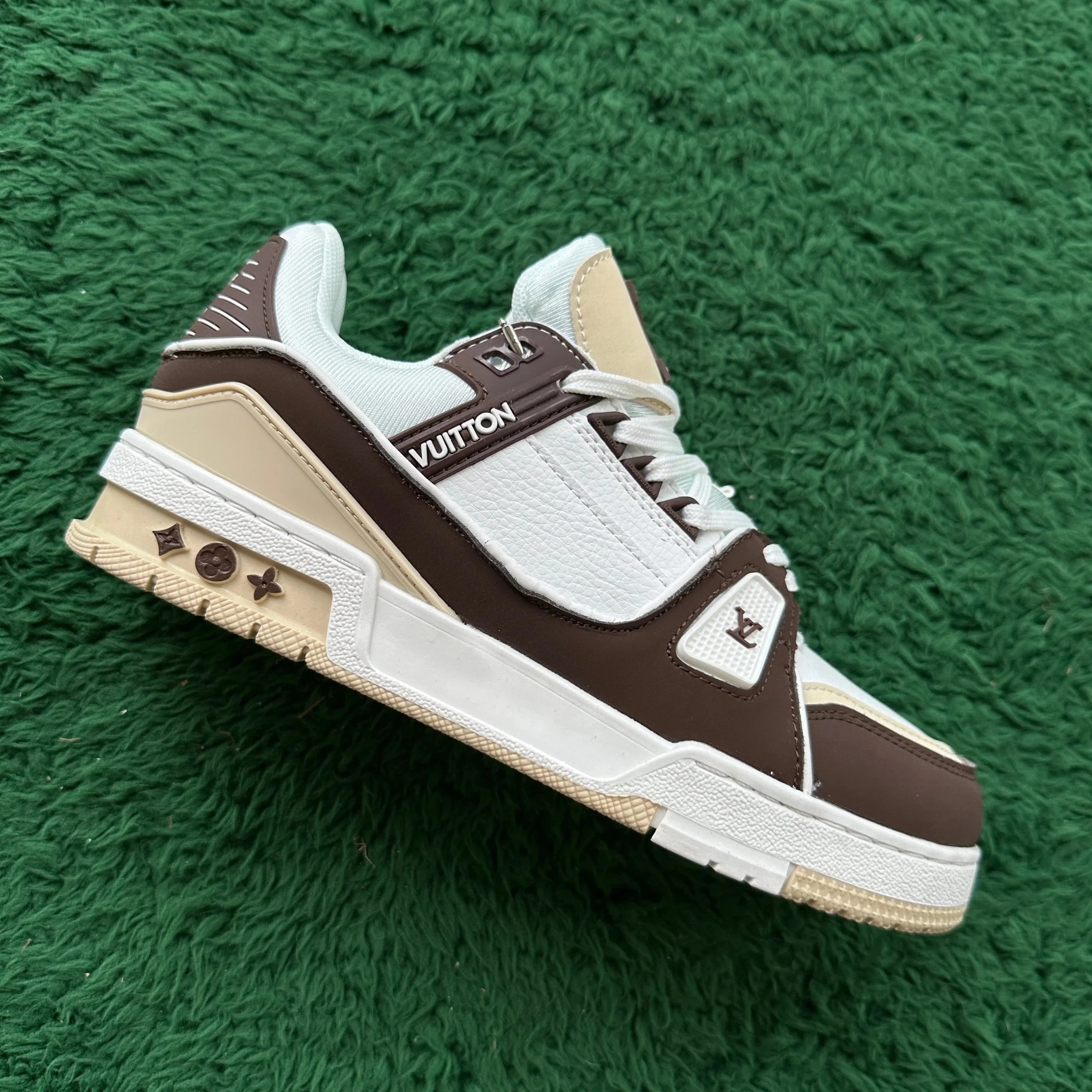 LV Trainers White Signature (Budget) — COFFEE WHITE 51BCOLORE colorway — USFans Spreadsheet photo