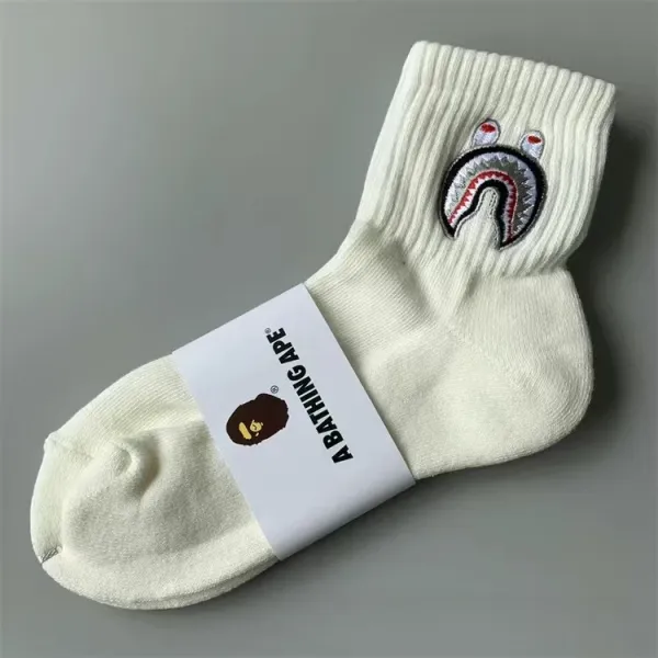 A Bathing Ape Shark Embroidered Crew Socks Beige - 1