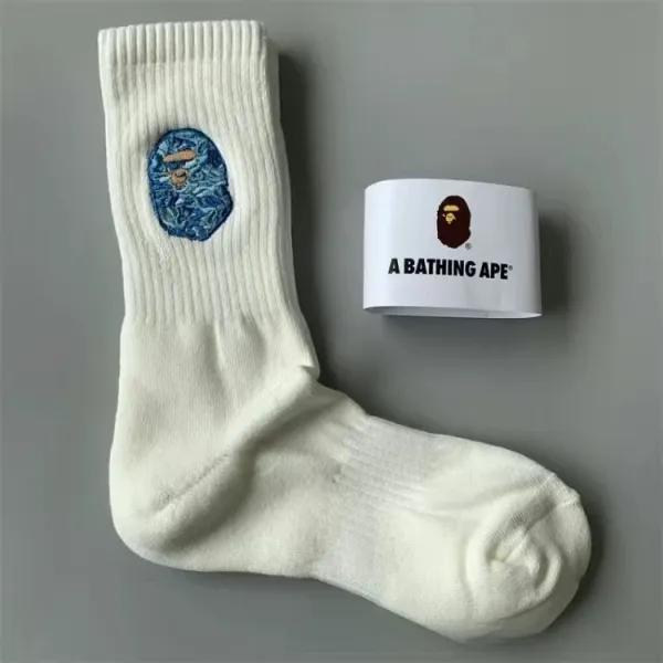 A Bathing Ape Wave Embroidery Crew Socks White - 1