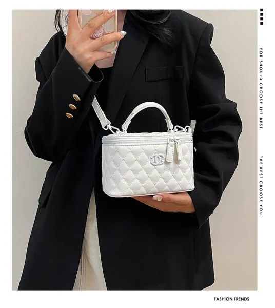Design Quilted Mini Chain Bag Burgundy Handbag - 2